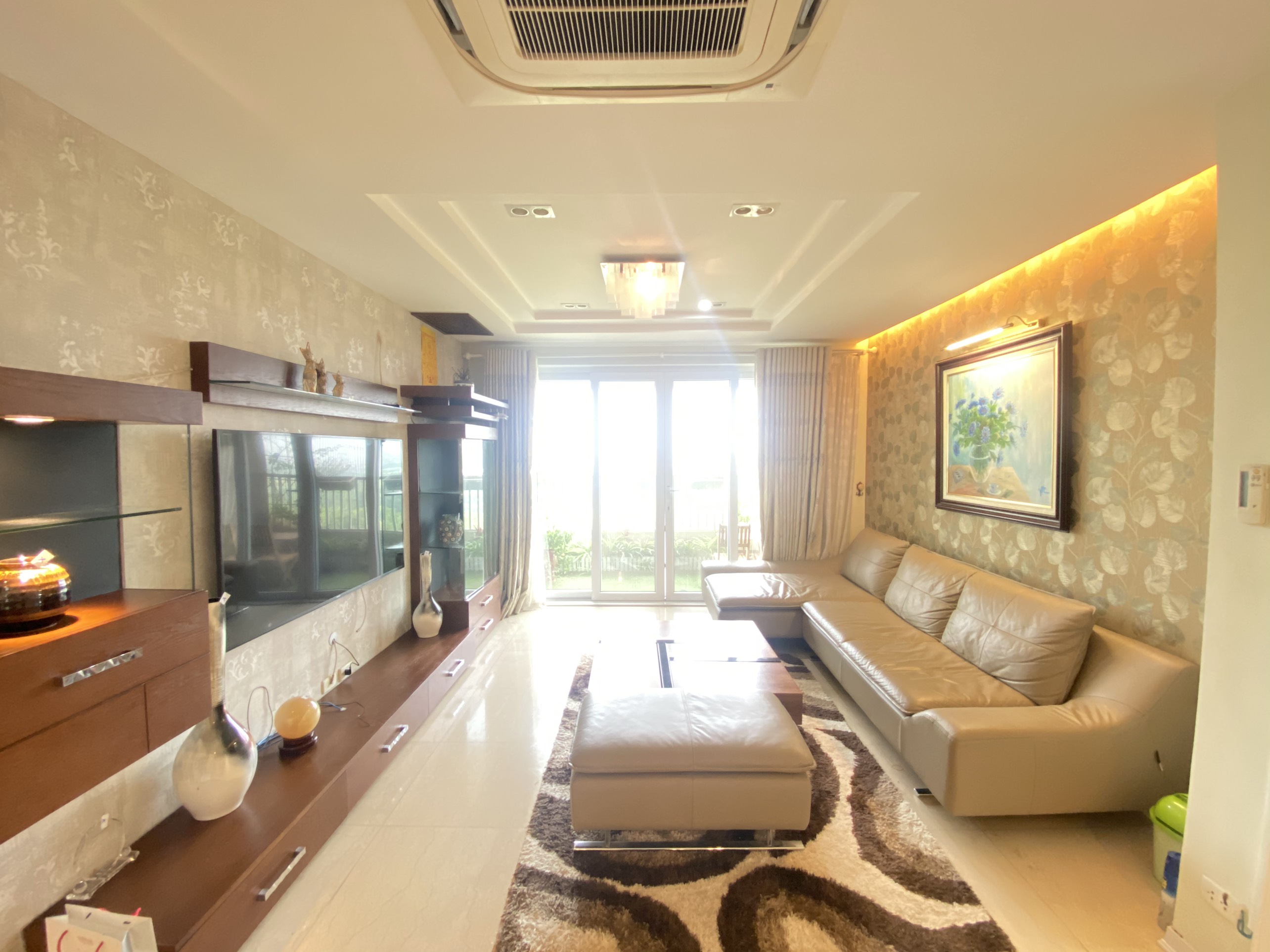 Cho thuê căn hộ P2 Ciputra Tây Hồ diện tích 145m2, 3 phòng ngủ, nội thất tiện nghi hiện đại giá chỉ 1000$/tháng 1