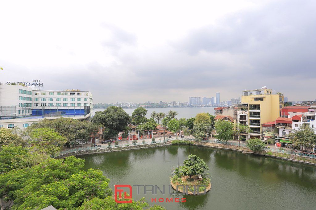 Cho thuê căn hộ dịch vụ Studio view Hồ tại Yên Hoa giá tốt